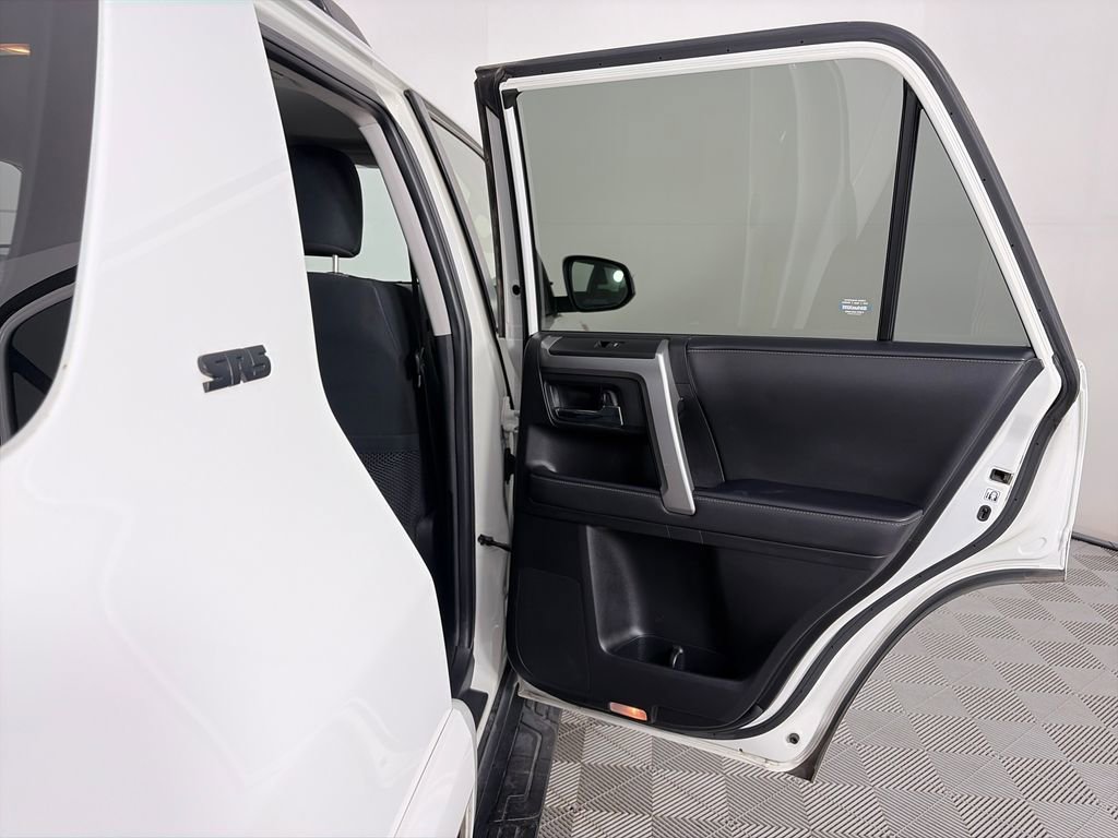 Used 2020 Toyota 4Runner SR5 image 28