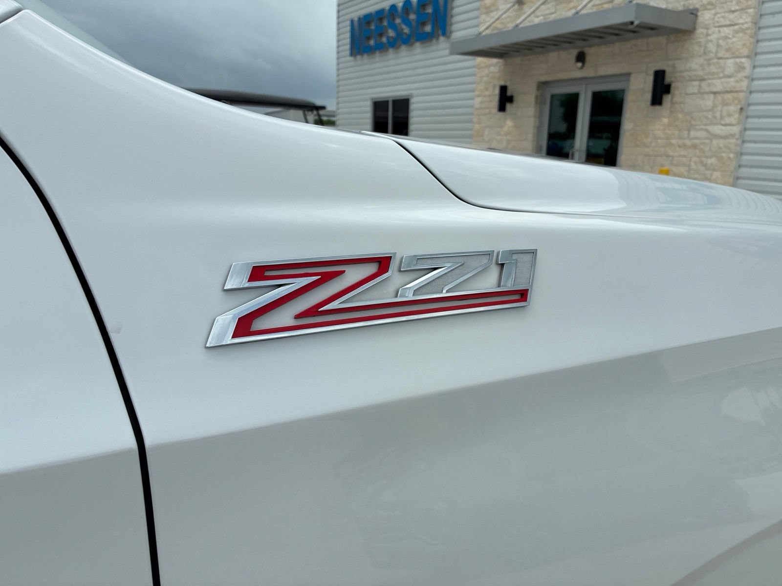 Used 2023 Chevrolet Tahoe Z71 w/ Luxury Package AWD/4WD image 12