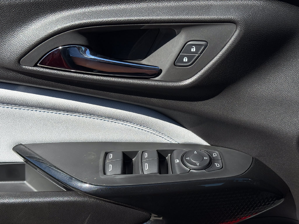 New 2026 Chevrolet Trax LT w/ Sunroof Package FWD image 16