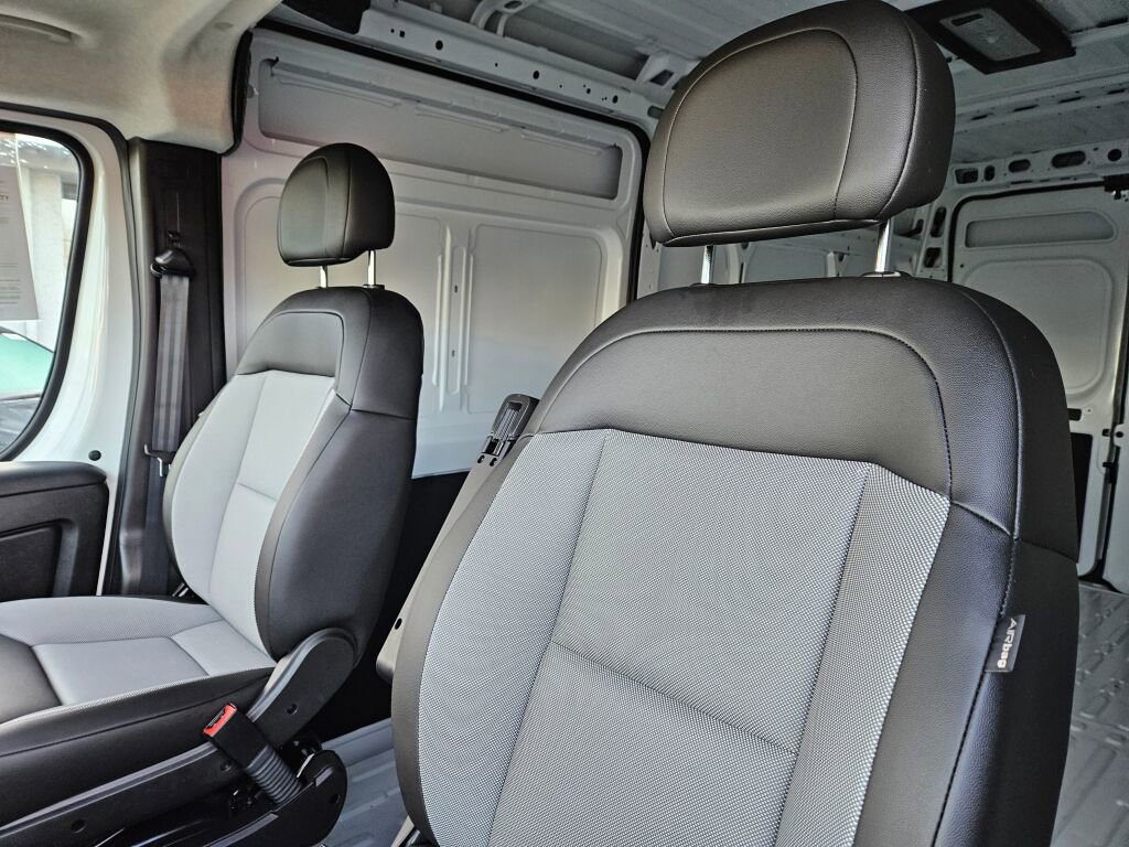 Used 2025 RAM ProMaster 2500 w/ Safety Group image 17
