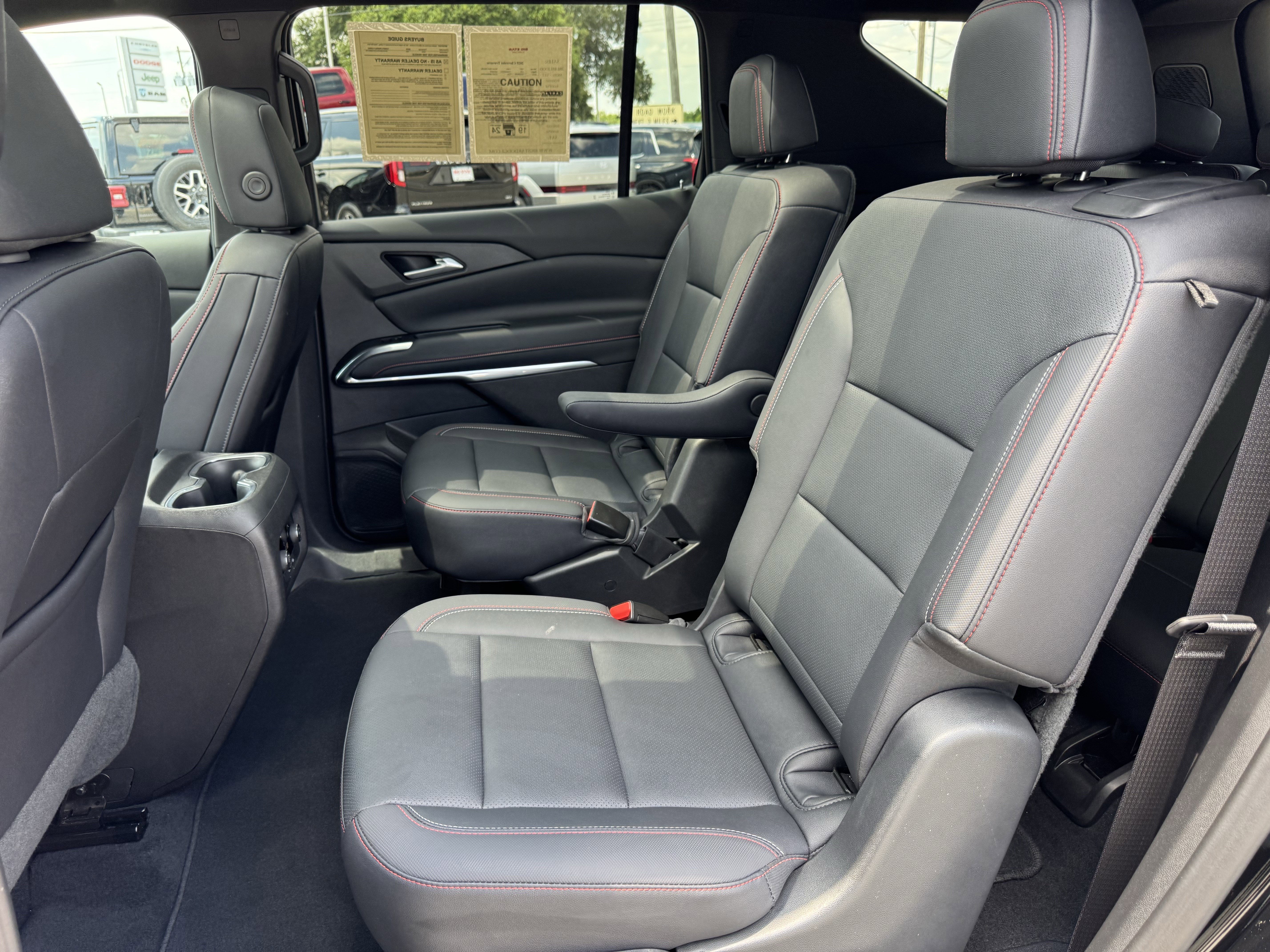 Used 2025 Chevrolet Traverse Z71 w/ Driver Confidence Package AWD/4WD image 31