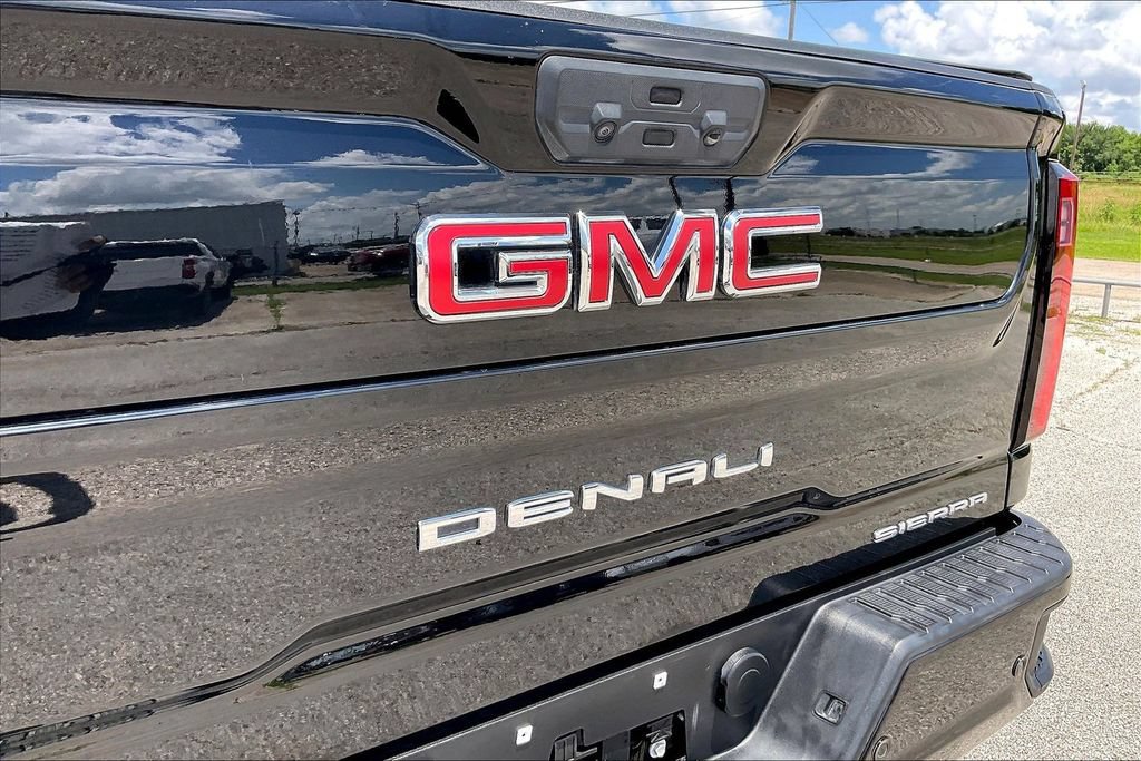 Used 2024 GMC Sierra 3500 Denali w/ Denali Reserve Package AWD/4WD image 27