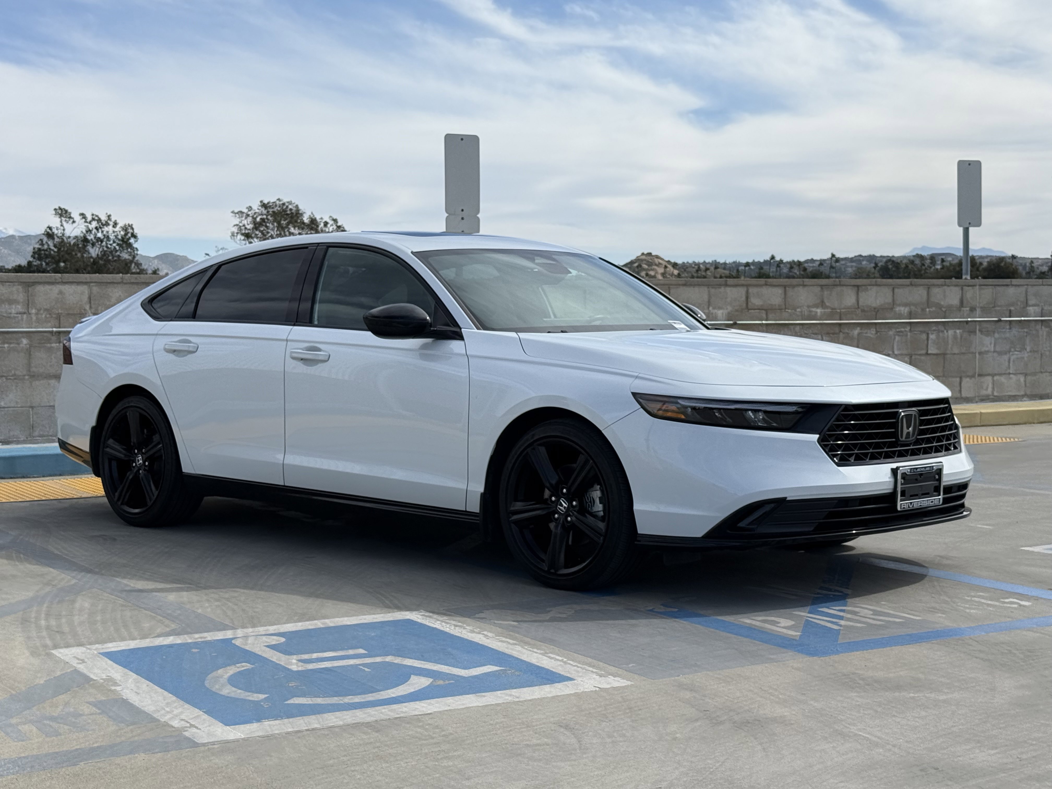 Used 2024 Honda Accord Sport image 2