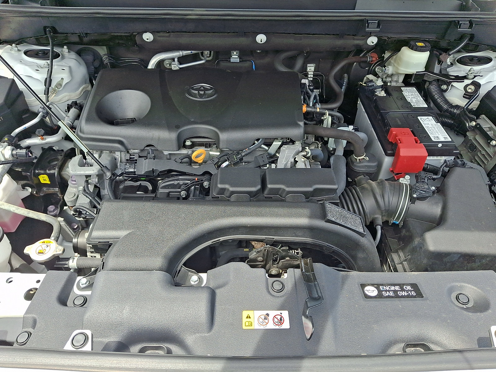 Used 2021 Toyota RAV4 XLE Premium AWD/4WD image 27