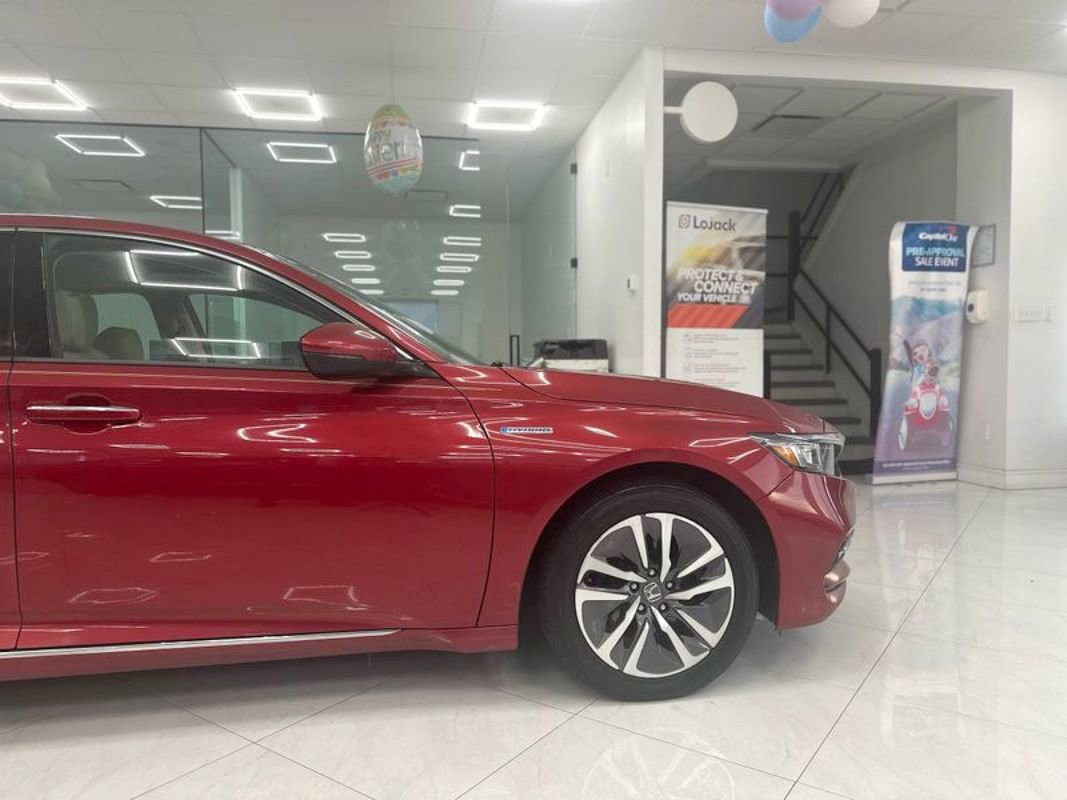 Used 2019 Honda Accord Touring image 9