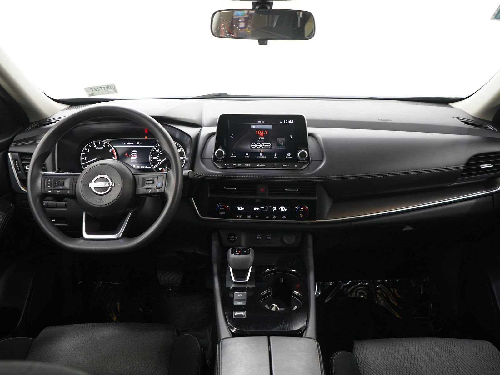 Used 2024 Nissan Rogue SV FWD image 17
