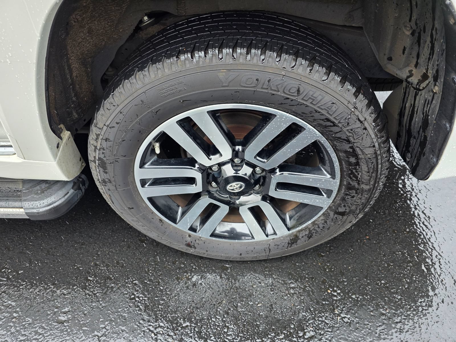 Used 2016 Toyota 4Runner Limited AWD/4WD image 9