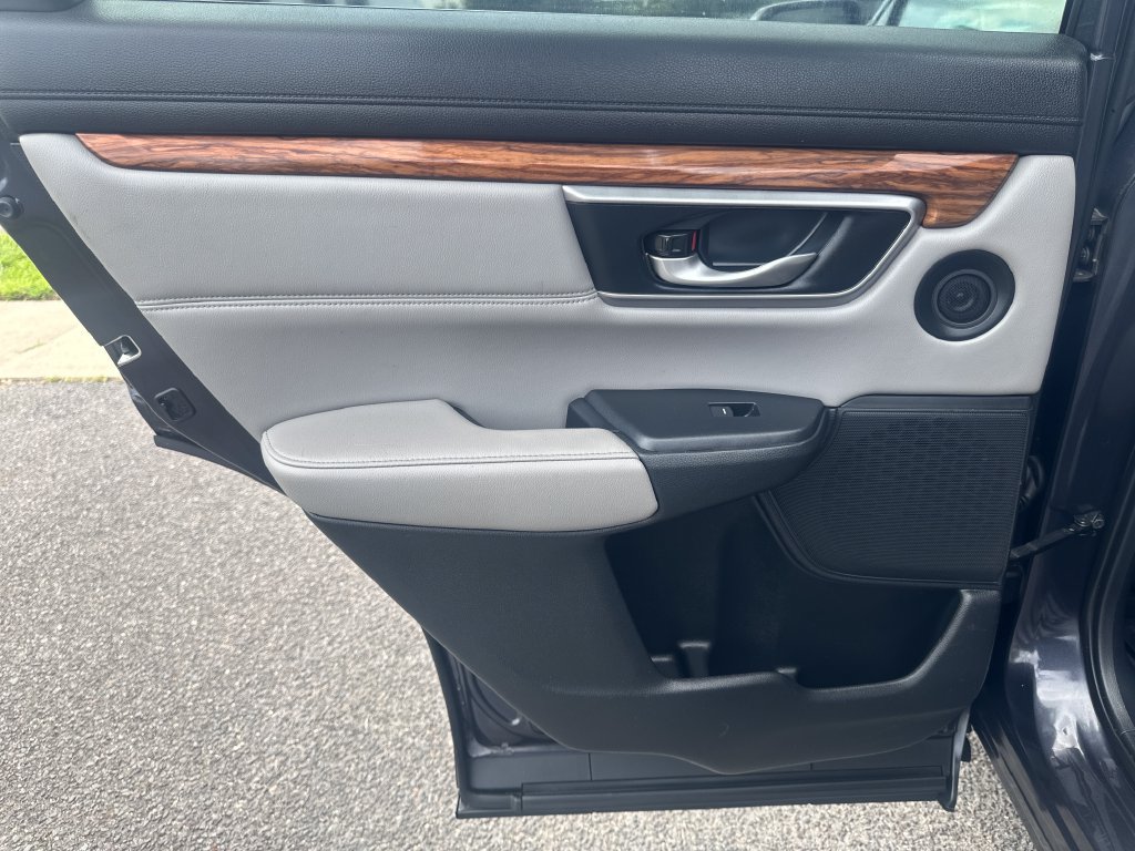Used 2018 Honda CR-V Touring image 15
