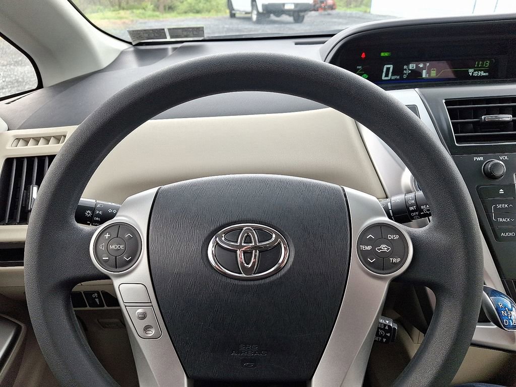 Used 2014 Toyota Prius V Two image 19