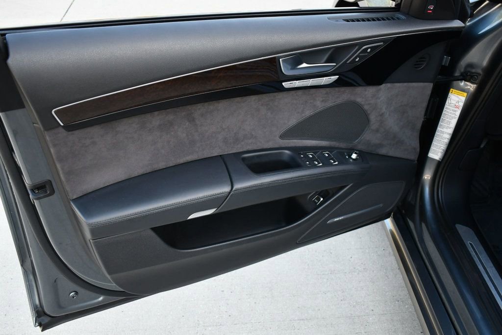 Used 2017 Audi A8 L 4.0T w/ Driver Assistance Package image 39