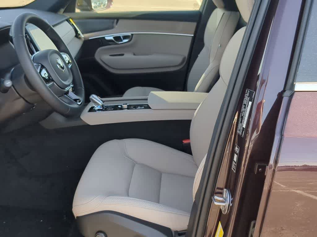 New 2026 Volvo XC90 T8 Plus w/ Protection Package Premier AWD/4WD image 15