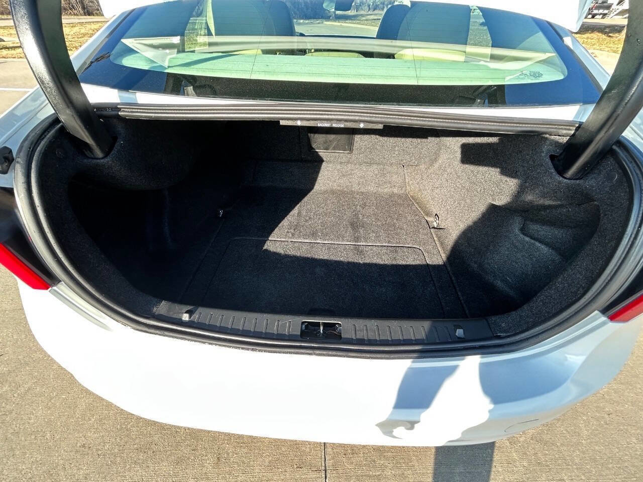 Used 2015 Volvo S60 T5 Platinum image 11