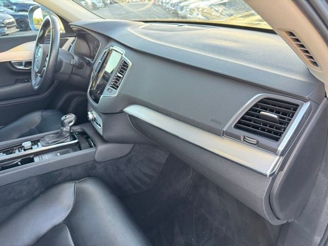 Used 2018 Volvo XC90 T6 Momentum w/ Convenience Package image 26