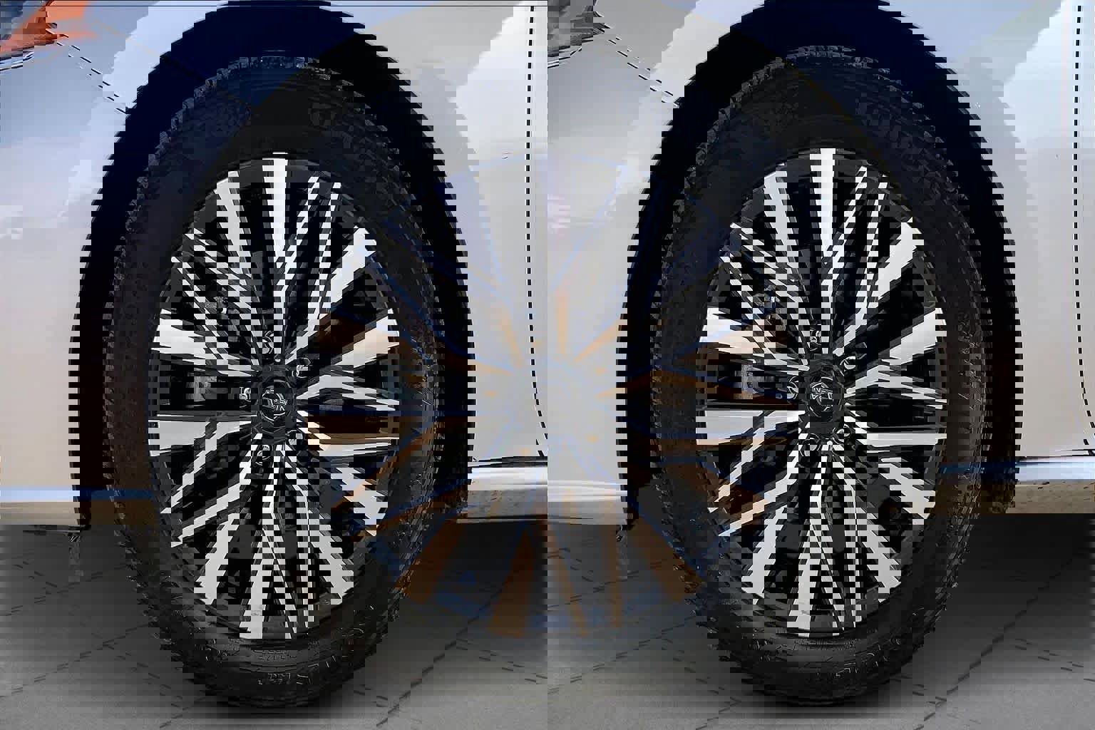 Used 2024 Nissan Altima 2.5 SV image 10