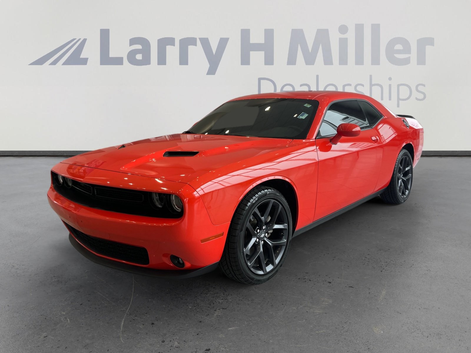 Used 2023 Dodge Challenger SXT w/ Blacktop Package image 1
