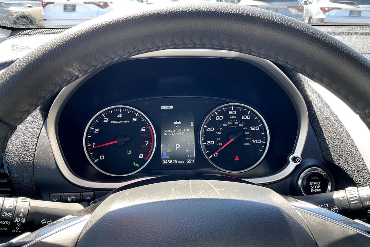 Used 2025 Mitsubishi Eclipse Cross AWD image 17