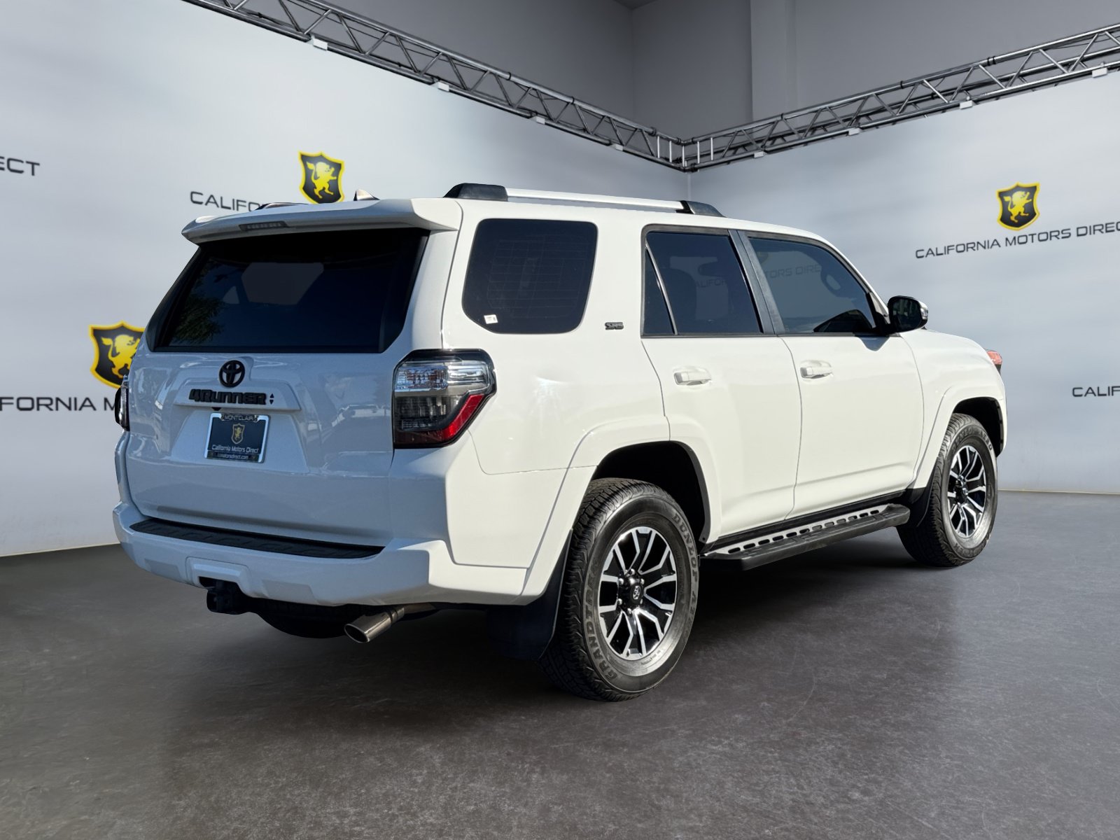 Used 2022 Toyota 4Runner SR5 Premium w/ Moonroof Package RWD image 5