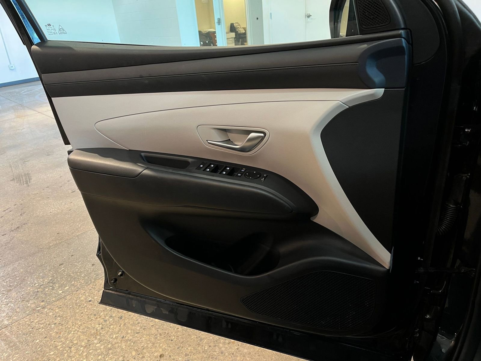 Used 2025 Hyundai Tucson SEL image 18