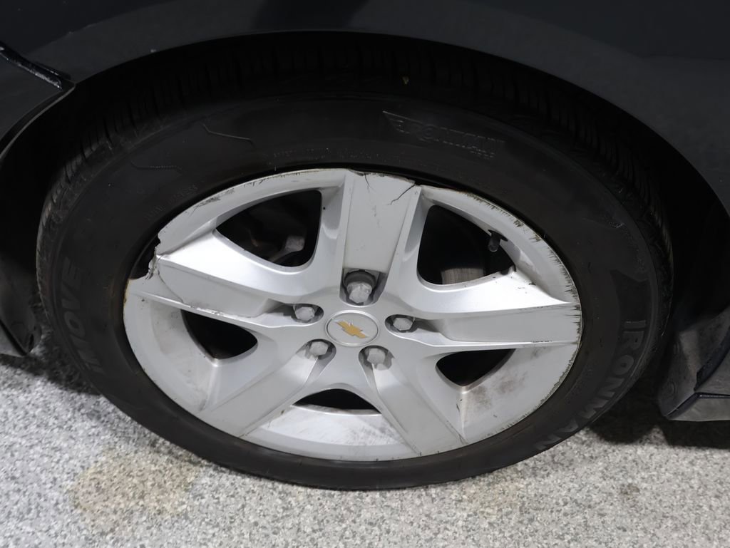 Used 2010 Chevrolet Malibu LS image 8