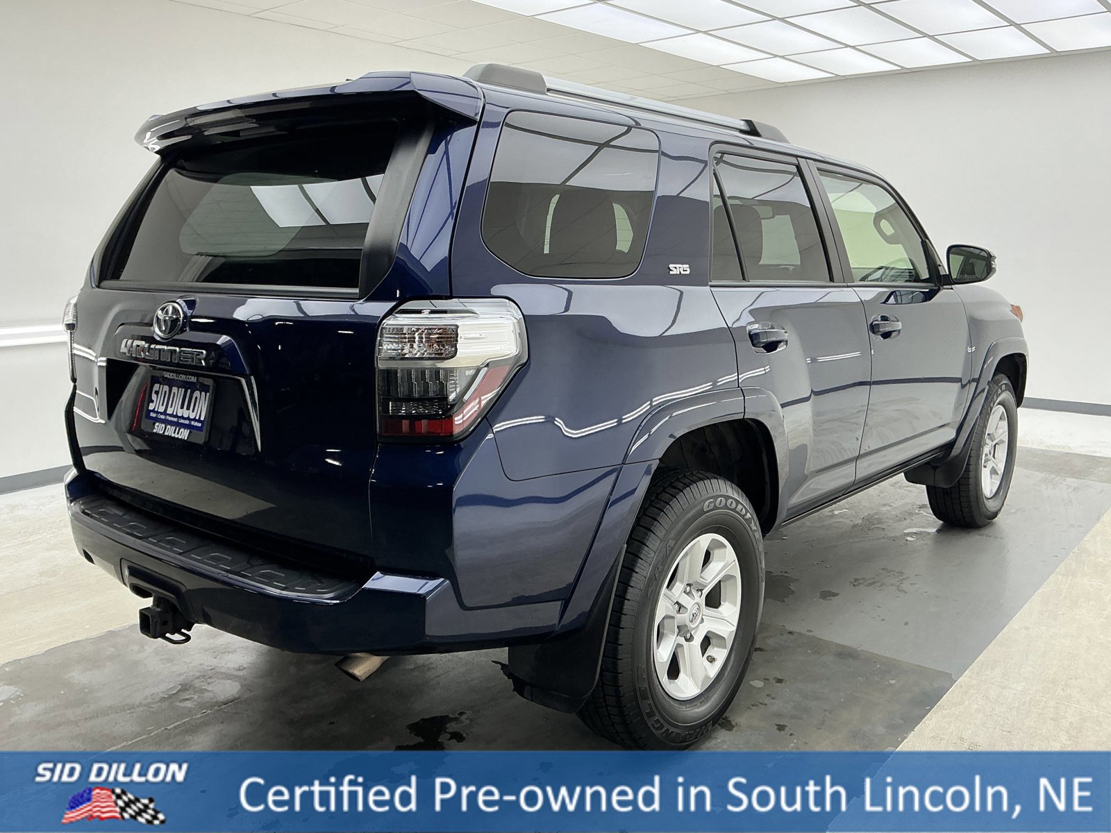 Used 2021 Toyota 4Runner SR5 Premium w/ Moonroof Package image 4