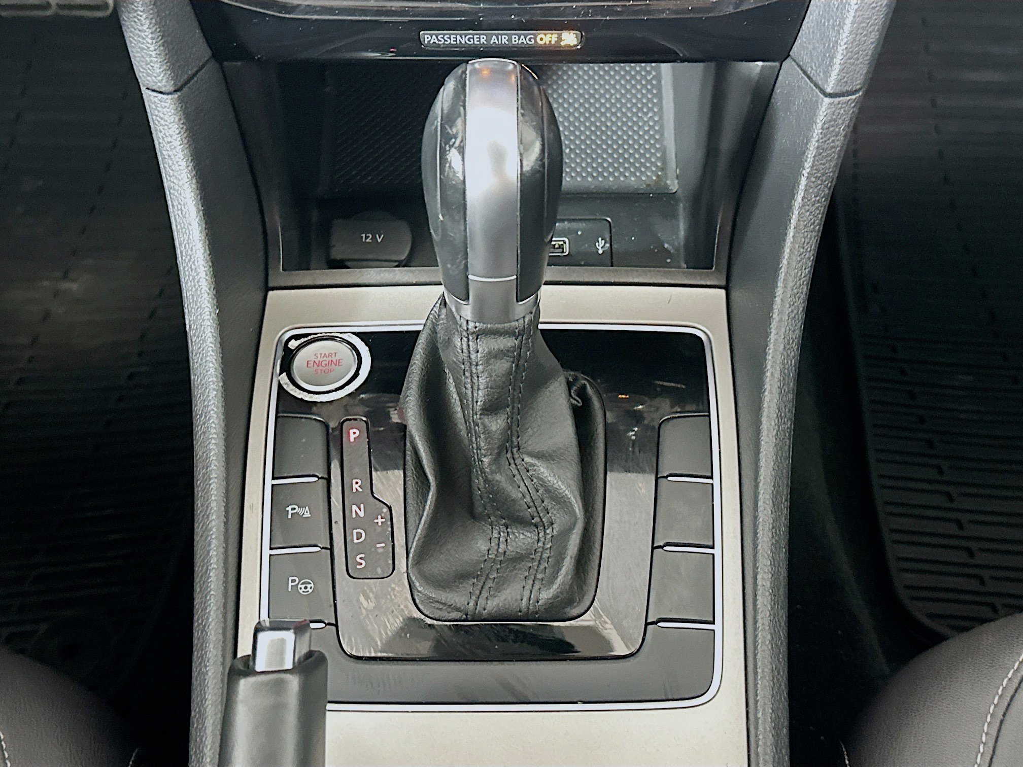 Used 2020 Volkswagen Passat 2.0T SEL image 25