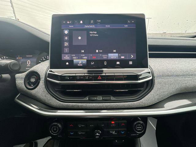 Certified 2022 Jeep Compass Latitude w/ Convenience Group image 18