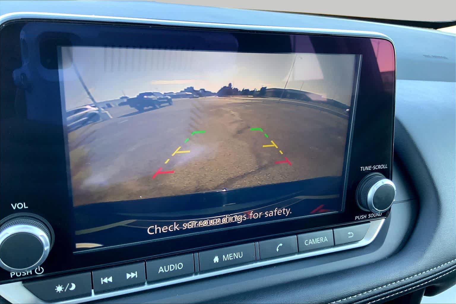 Used 2025 Nissan Rogue SV FWD image 27
