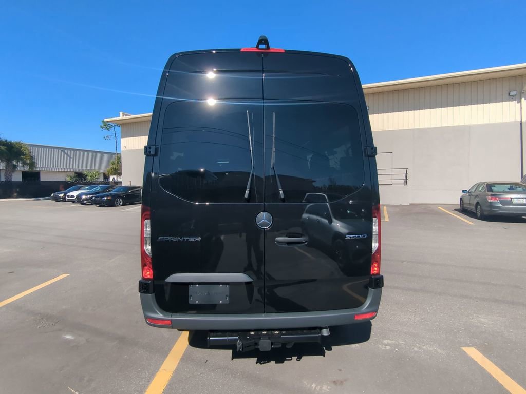 Used 2025 Mercedes-Benz Sprinter 2500 image 17