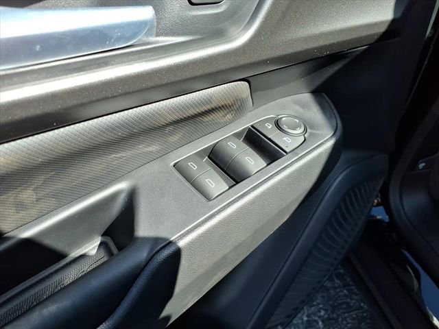 New 2026 Chevrolet Equinox EV LT w/ Comfort Package image 17