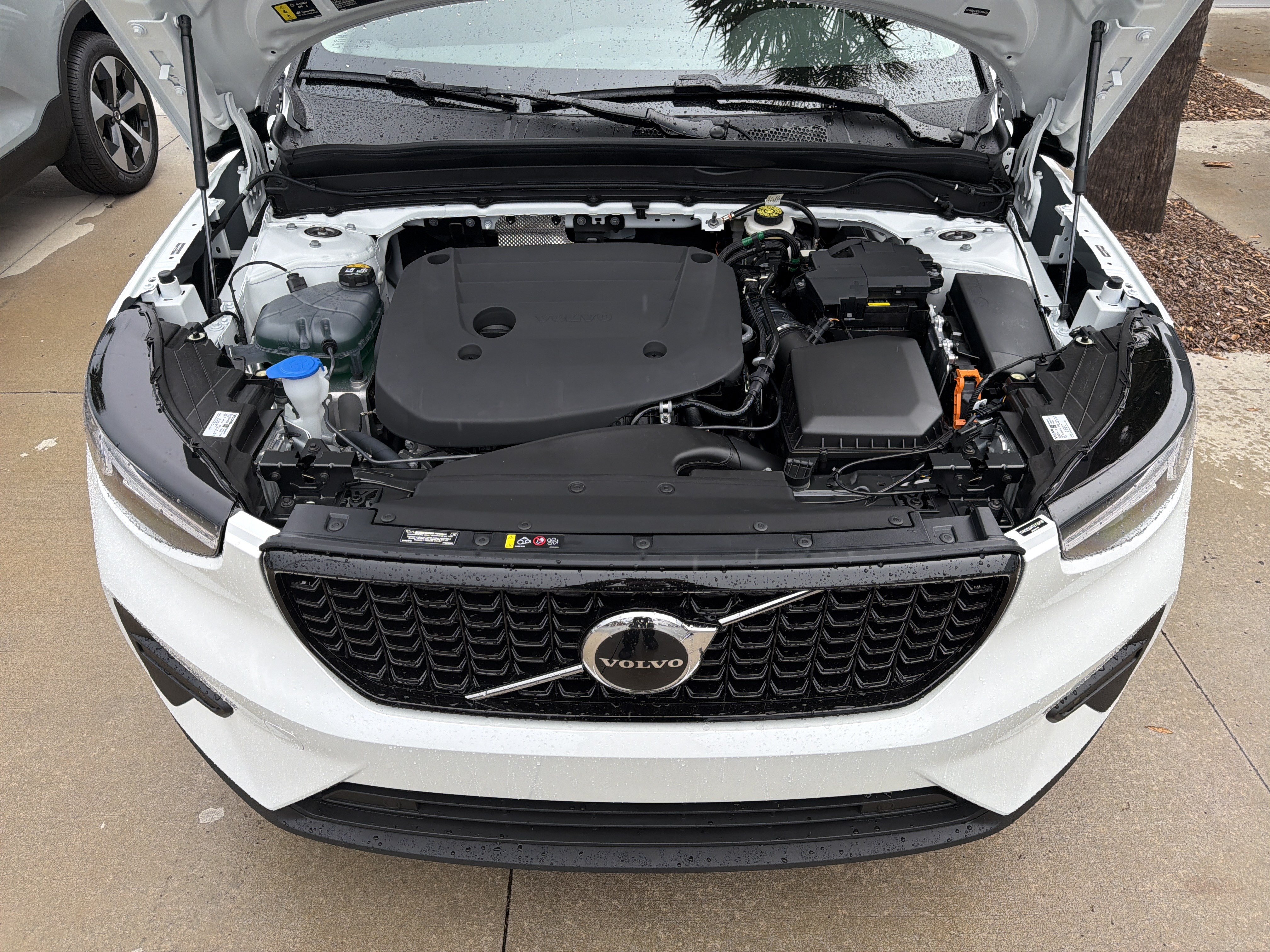 New 2026 Volvo XC40 B4 Core FWD image 36