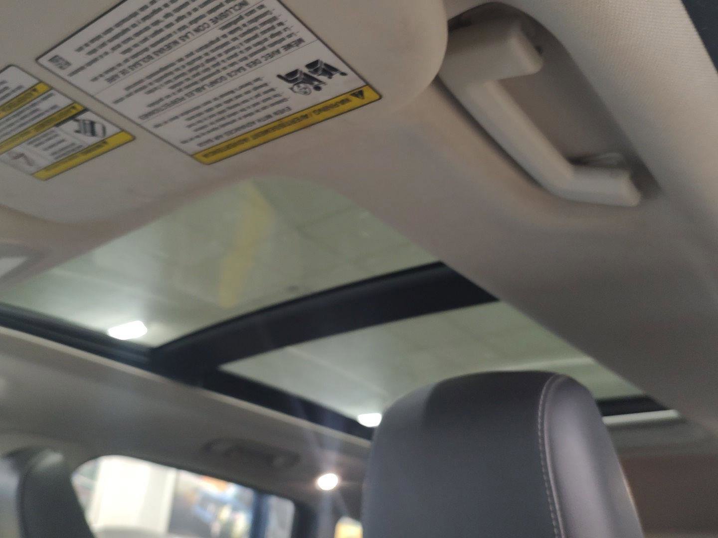 Used 2018 Ford Escape SEL w/ Canadian Touring Package image 5