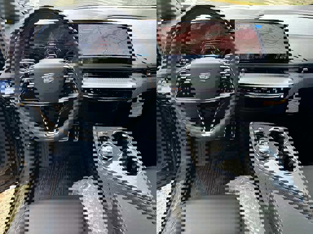 New 2025 Cadillac Optiq Sport 1 w/ LPO, Floor Liner Package image 10