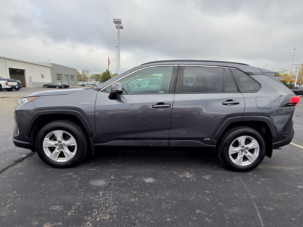 Used 2021 Toyota RAV4 XLE w/ Convenience Package AWD/4WD image 5