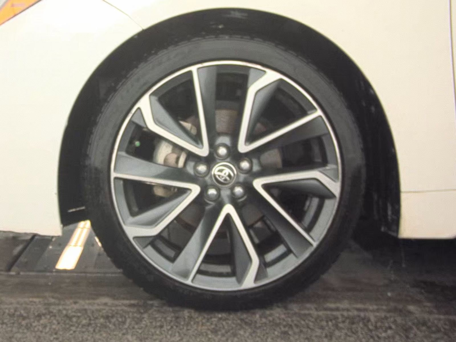 Used 2020 Toyota Corolla SE FWD image 14