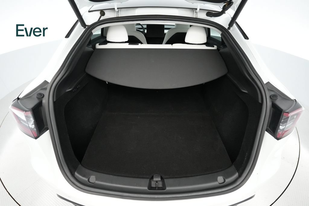 Used 2023 Tesla Model Y Long Range AWD/4WD image 8