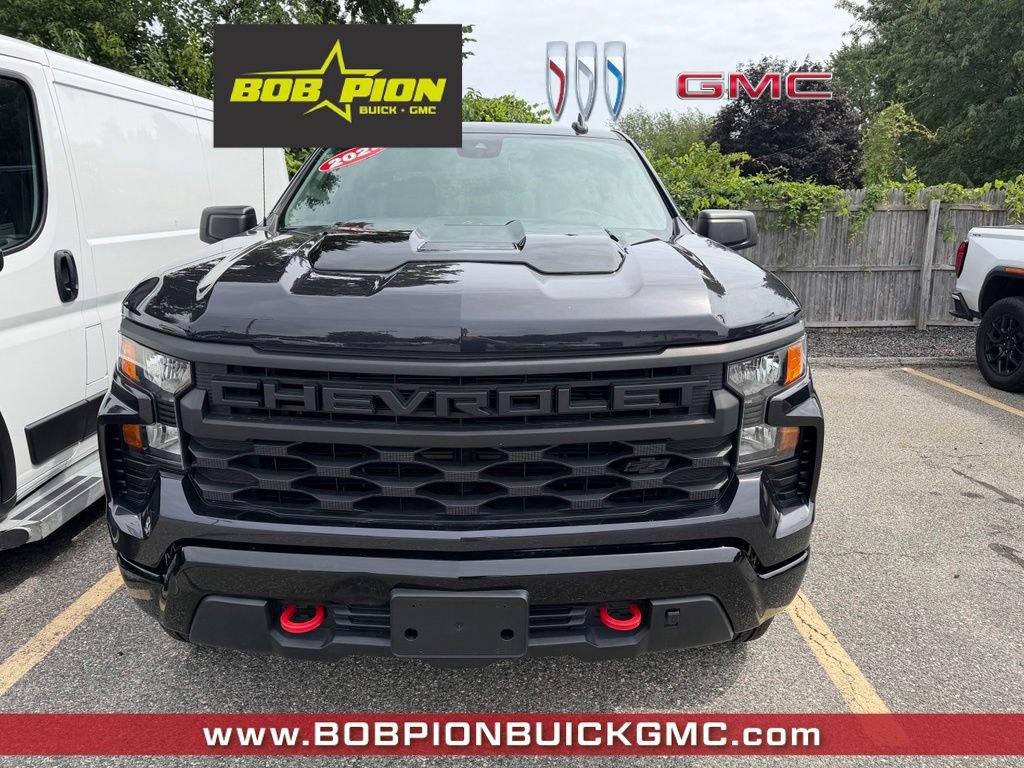 Used 2024 Chevrolet Silverado 1500 Custom Trail Boss w/ LPO, Dark Essentials Package AWD/4WD image 5