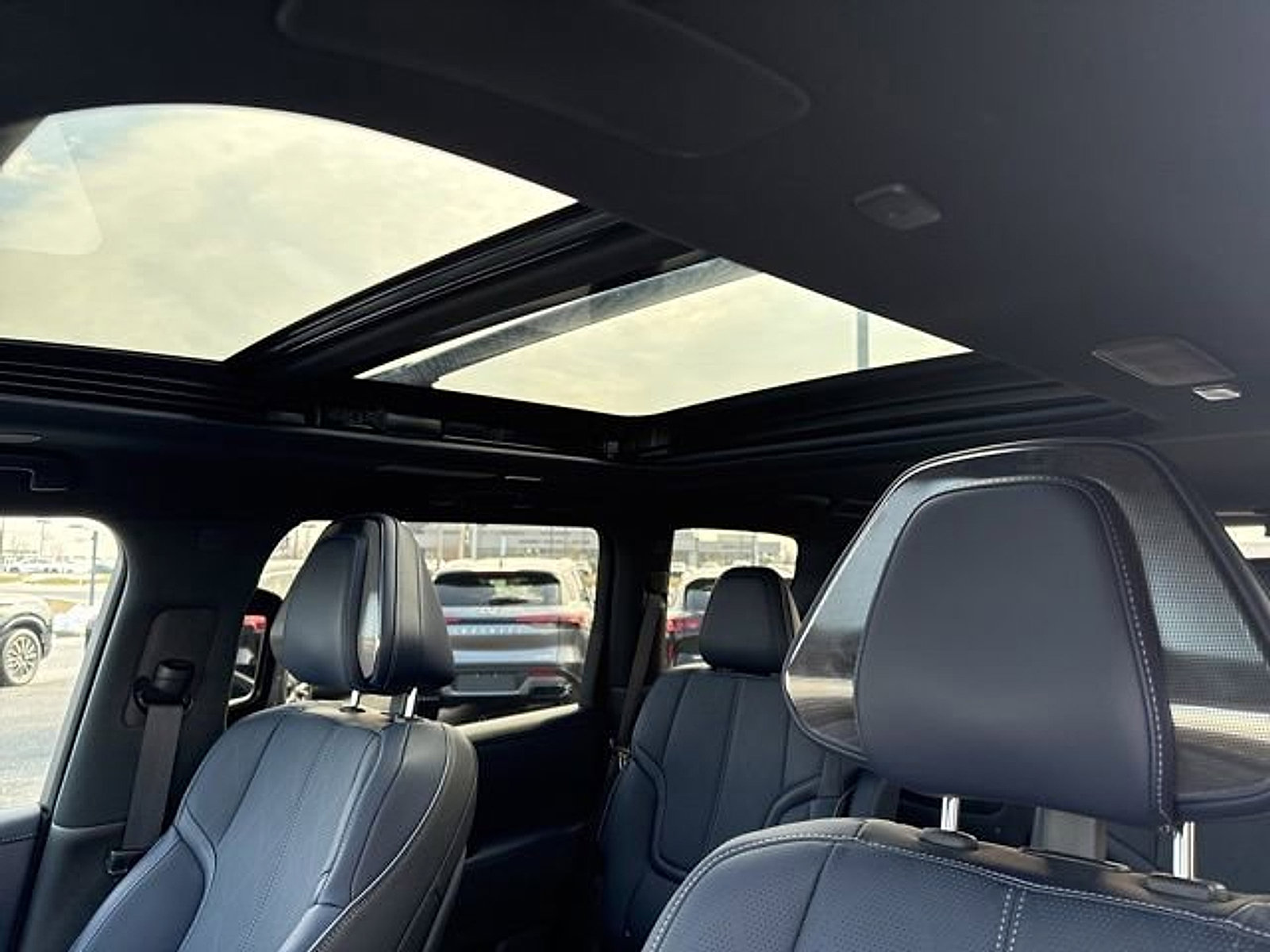 Certified 2026 INFINITI QX80 4WD w/ Sport Exterior Package image 18