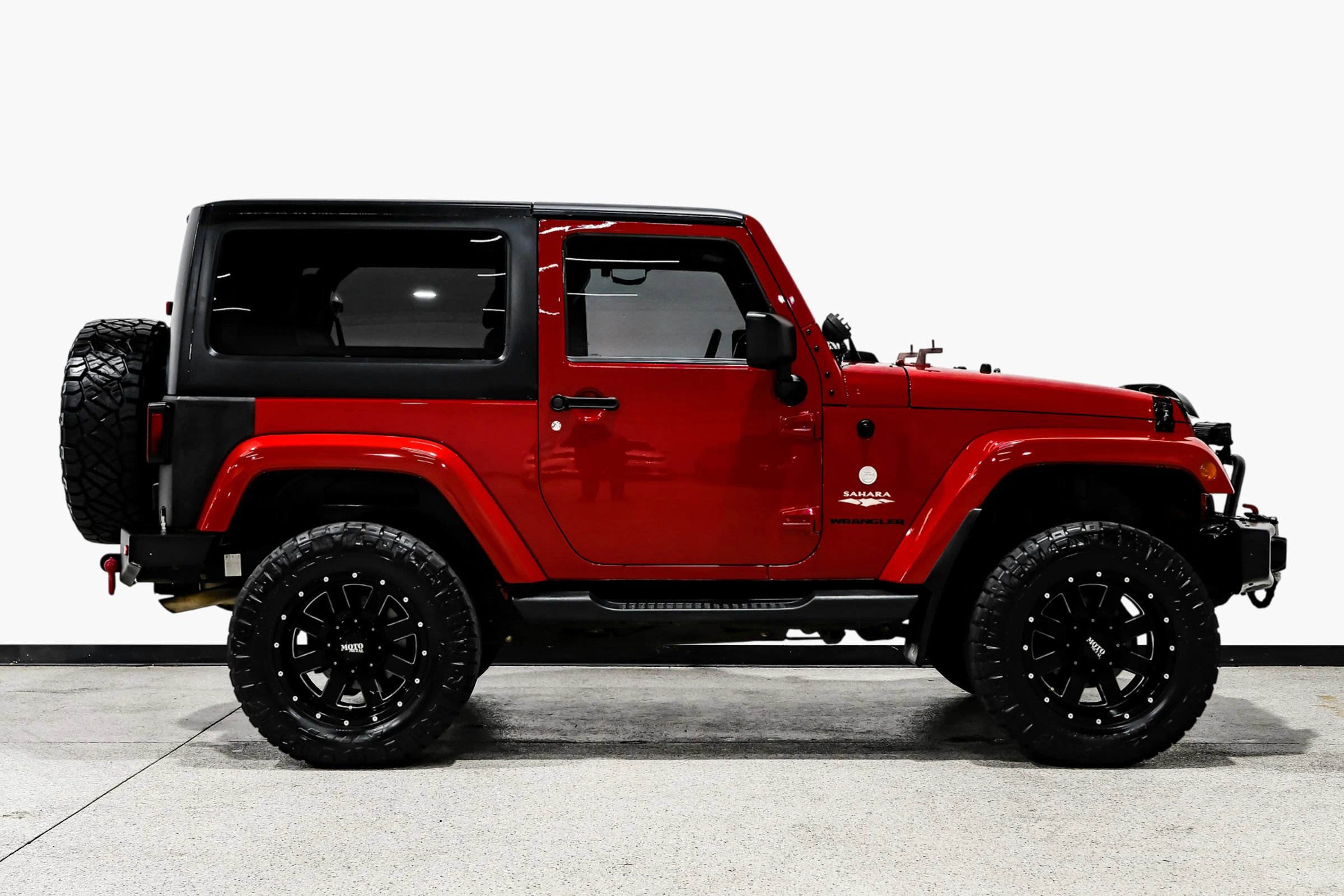 Used 2014 Jeep Wrangler Sahara w/ Connectivity Group image 5