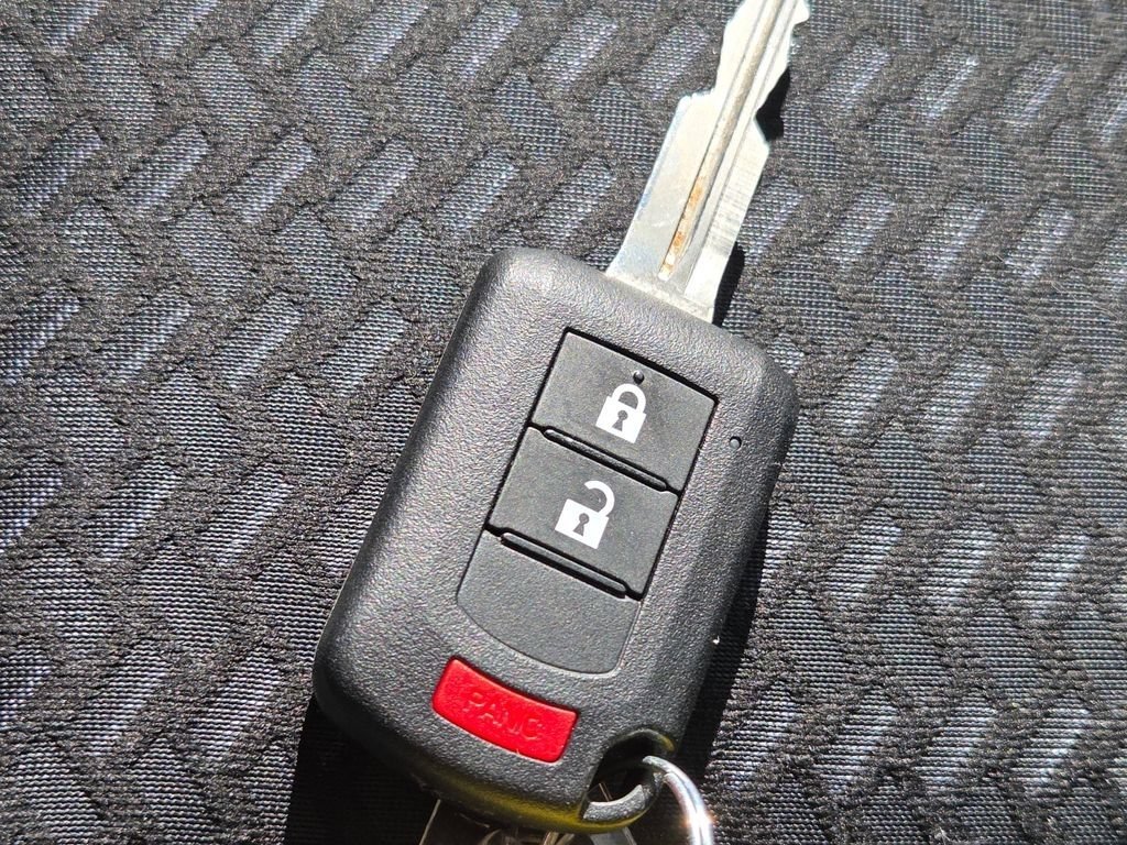 Used 2023 Mitsubishi Eclipse Cross ES AWD/4WD image 34
