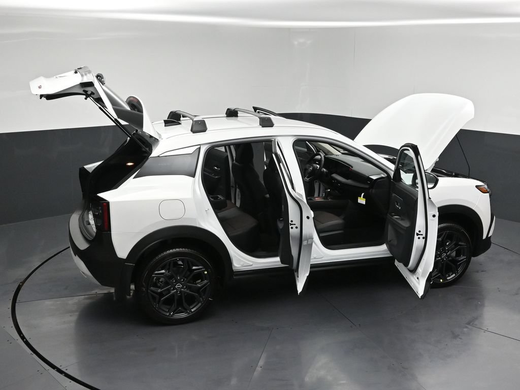 New 2026 Nissan Kicks SR w/ Cold Weather Package FWD image 30
