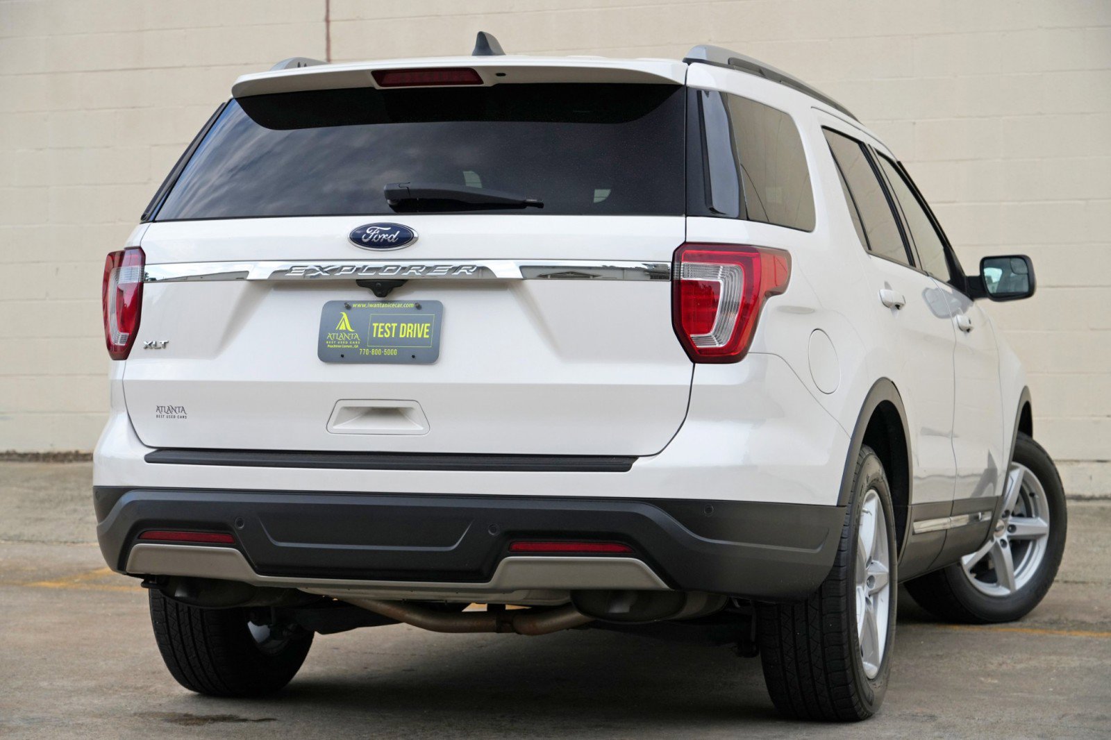 Used 2019 Ford Explorer XLT FWD image 4