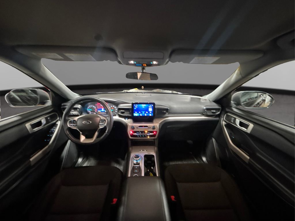 Used 2023 Ford Explorer XLT image 26