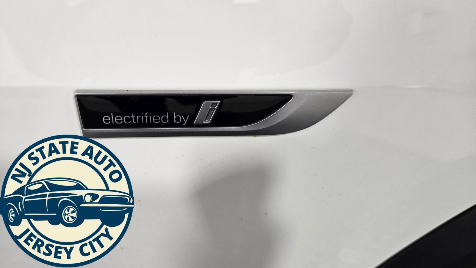 Used 2023 BMW X5 xDrive45e w/ Climate Comfort Package image 37