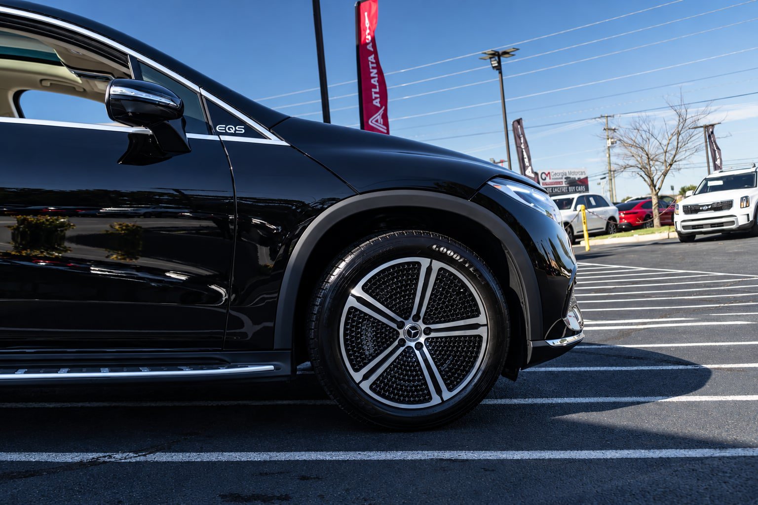 Used 2023 Mercedes-Benz EQS 450+ 4MATIC SUV image 4