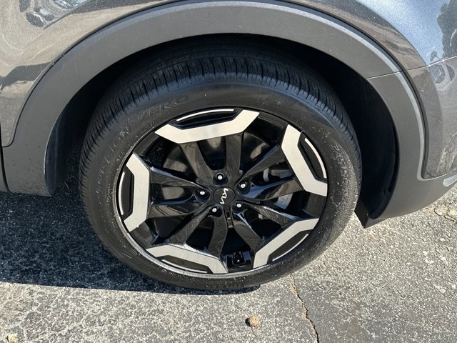 Certified 2024 Kia Telluride S w/ S Sunroof Package AWD/4WD image 15