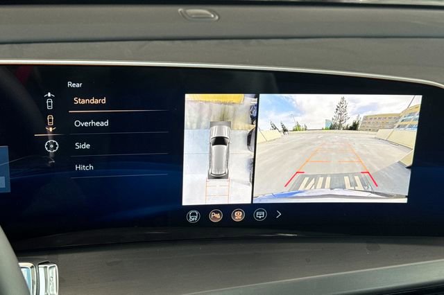 New 2026 Cadillac Vistiq Sport w/ LPO, Floor Liner Package AWD/4WD image 20