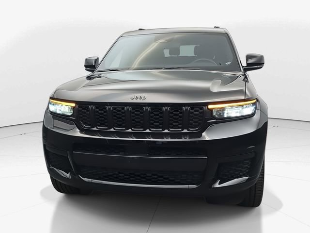 Used 2023 Jeep Grand Cherokee L Laredo image 3