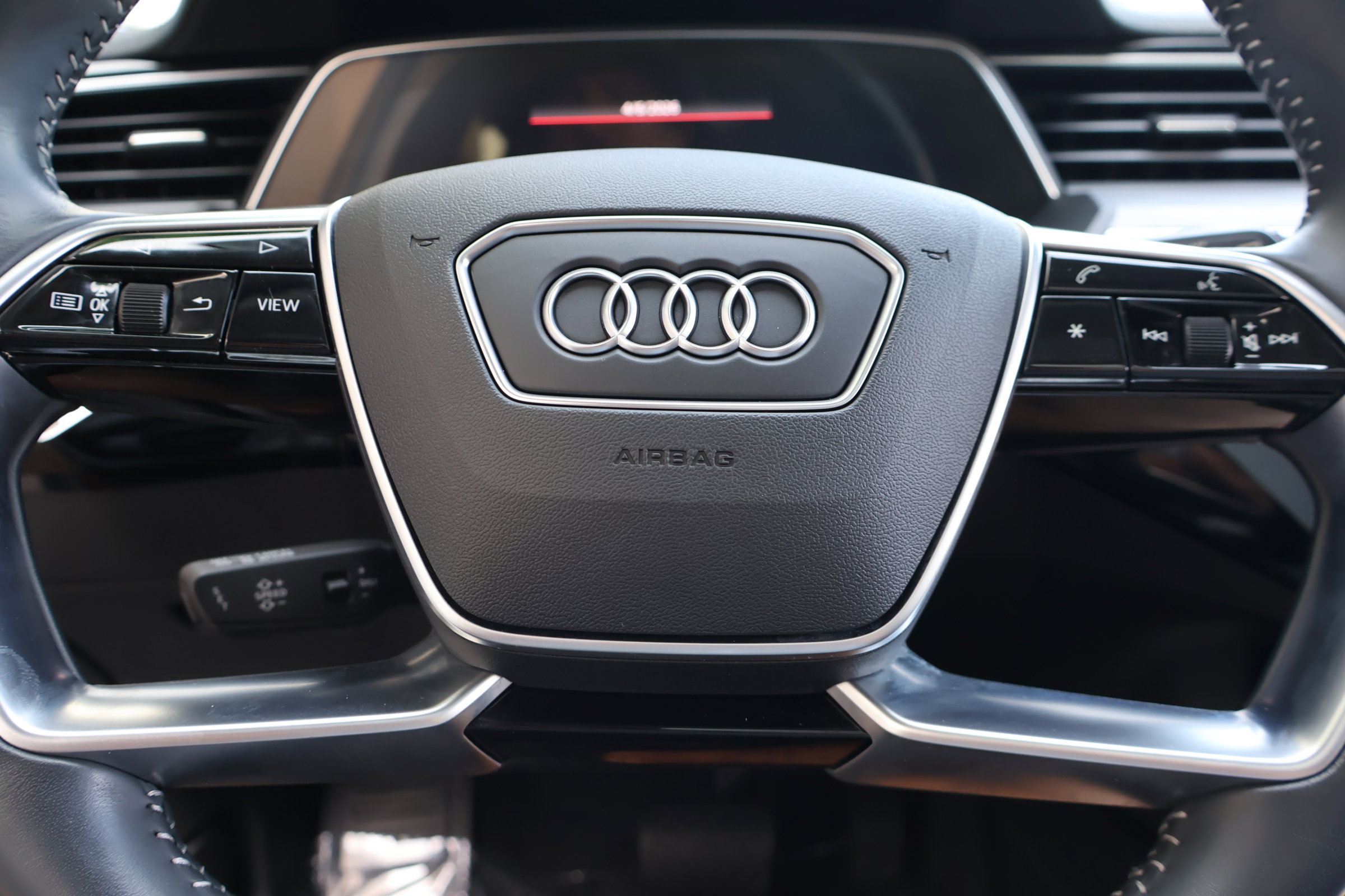 Used 2021 Audi e-tron Premium w/ Convenience Plus Package image 24