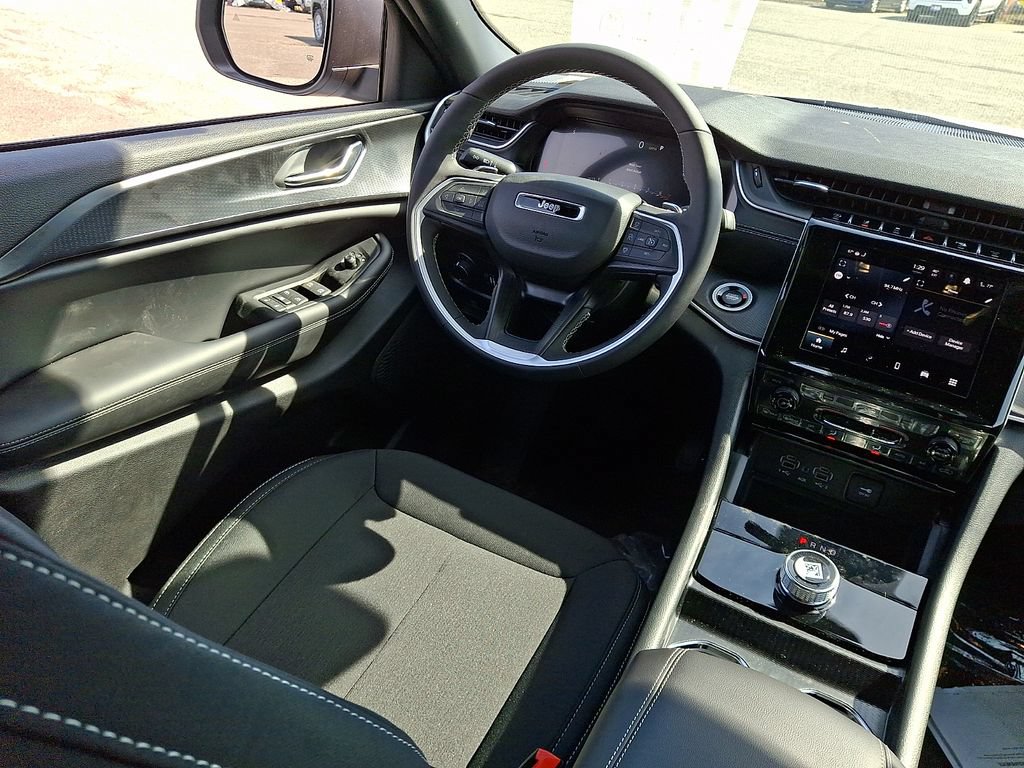 New 2026 Jeep Grand Cherokee Laredo X AWD/4WD image 10