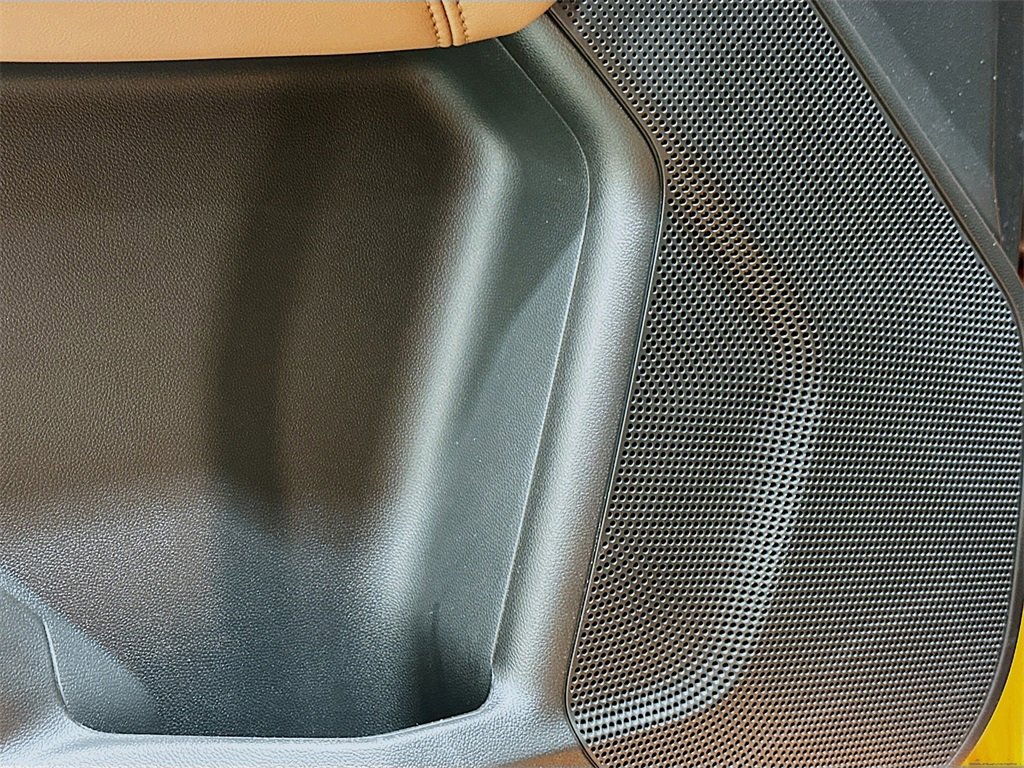 Used 2025 GMC Canyon AT4 image 19